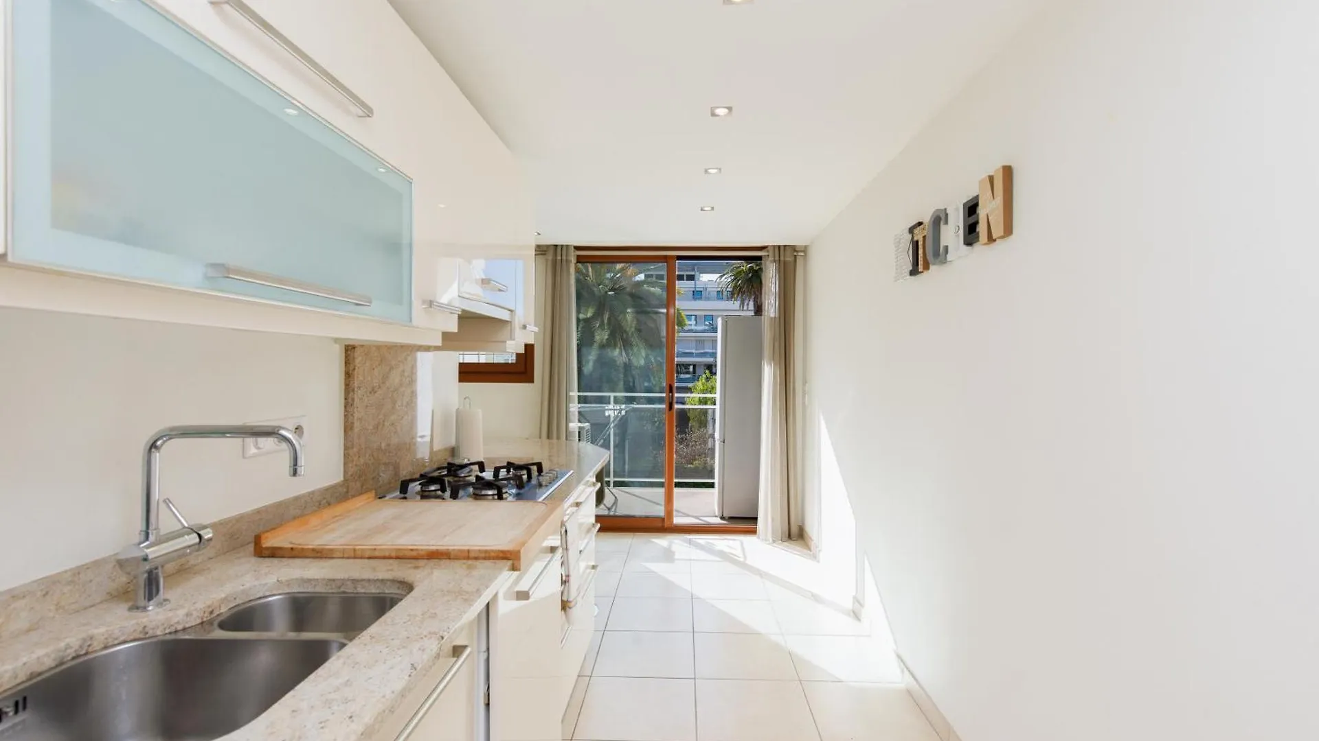Elegant Appartement 120M² En Front De Mer A Cannes Apartment