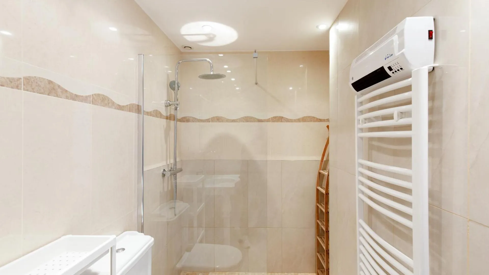 Elegant Appartement 120M² En Front De Mer A Cannes France