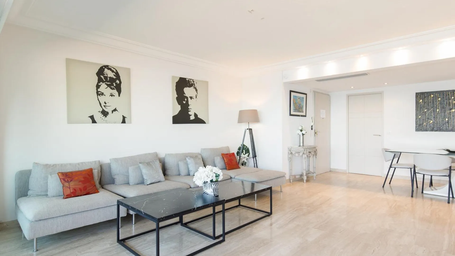 Elegant Appartement 120M² En Front De Mer A Cannes Apartment