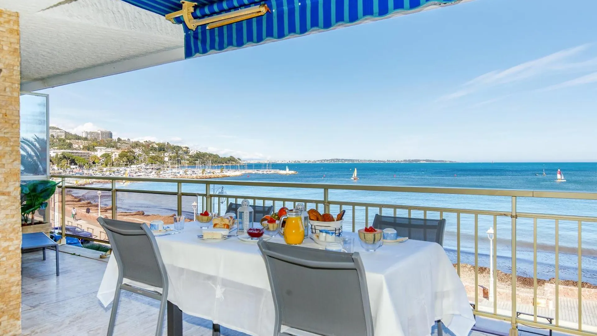 Elegant Appartement 120M² En Front De Mer A Cannes